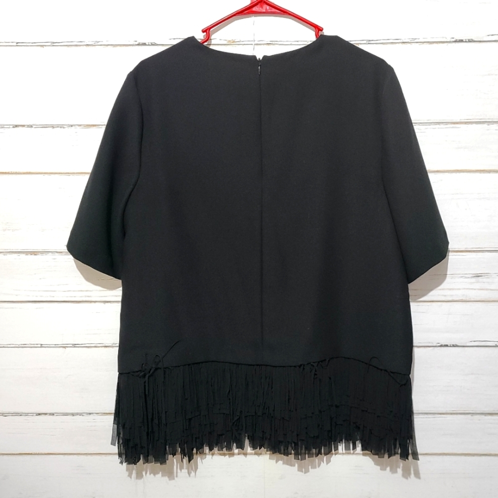 Banana Republic Black Crepe Fringe Short Sleeve Top in Large Petite - Picture 5 of 6